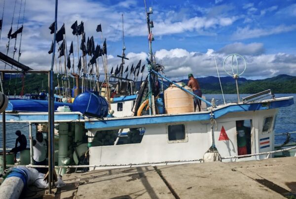 Se entregó y está en operación una moderna máquina Industrial de fabricación de hielo para la Terminal Pesquera de Cuajiniquil